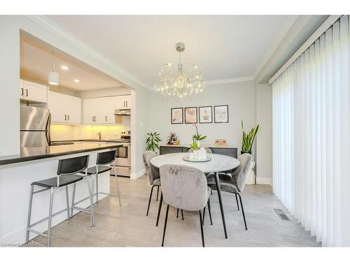 12-3500 South Millway, Mississauga, ON - Indoor Photo Showing Dining Room