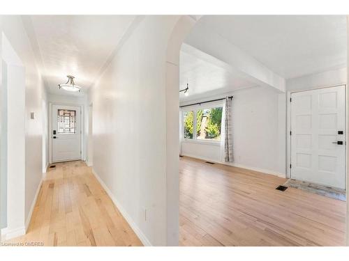 106 Simcoe Street E, Hamilton, ON - Indoor Photo Showing Other Room