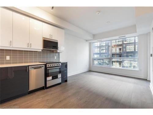 336-2343 Khalsa Gate, Oakville, ON - Indoor Photo Showing Kitchen With Upgraded Kitchen