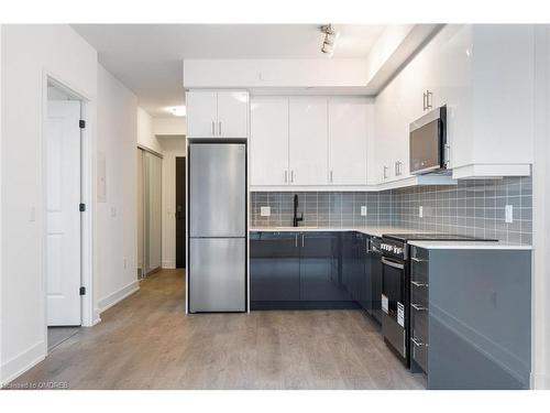 336-2343 Khalsa Gate, Oakville, ON - Indoor Photo Showing Kitchen With Stainless Steel Kitchen