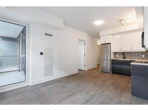 336-2343 Khalsa Gate, Oakville, ON - Indoor Photo Showing Kitchen With Stainless Steel Kitchen