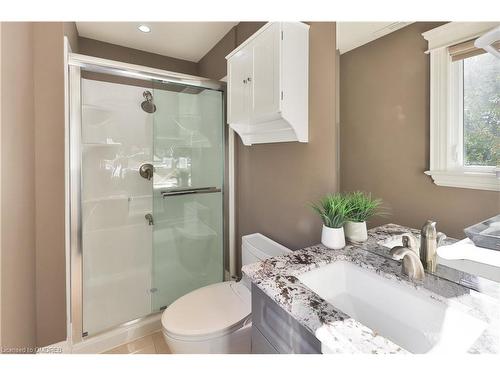 3168 Lakeshore Road W, Oakville, ON - Indoor Photo Showing Bathroom