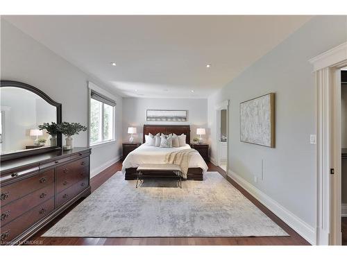 3168 Lakeshore Road W, Oakville, ON - Indoor Photo Showing Bedroom