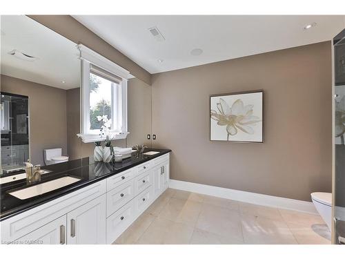 3168 Lakeshore Road W, Oakville, ON - Indoor Photo Showing Bathroom