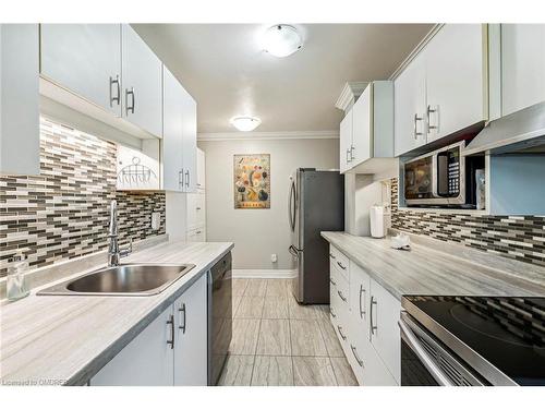 76-100 Quigley Road E, Hamilton, ON - Indoor Photo Showing Kitchen