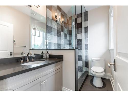 604 Maplehurst Avenue, Oakville, ON - Indoor Photo Showing Bathroom