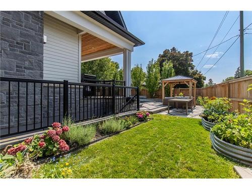 604 Maplehurst Avenue, Oakville, ON - Outdoor