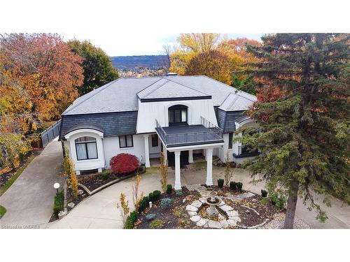 34 Maple Avenue, Dundas, ON - Outdoor