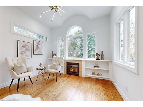 34 Maple Avenue, Dundas, ON - Indoor With Fireplace