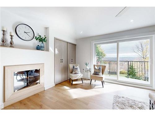 34 Maple Avenue, Dundas, ON - Indoor Photo Showing Living Room With Fireplace