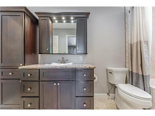 38 Black Walnut Drive, Kitchener, ON - Indoor Photo Showing Bathroom