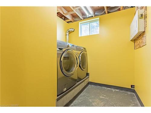 38 Black Walnut Drive, Kitchener, ON - Indoor Photo Showing Laundry Room