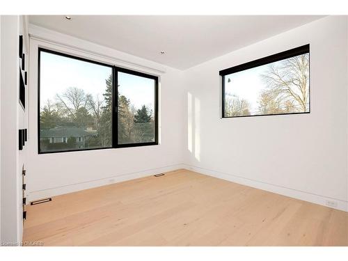 2048 Ardleigh Road, Oakville, ON - Indoor Photo Showing Other Room