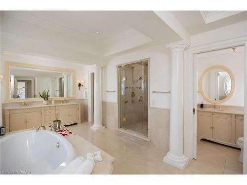 1092 Argyle Drive, Oakville, ON - Indoor Photo Showing Bathroom