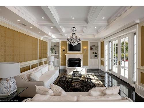 1092 Argyle Drive, Oakville, ON - Indoor Photo Showing Living Room With Fireplace