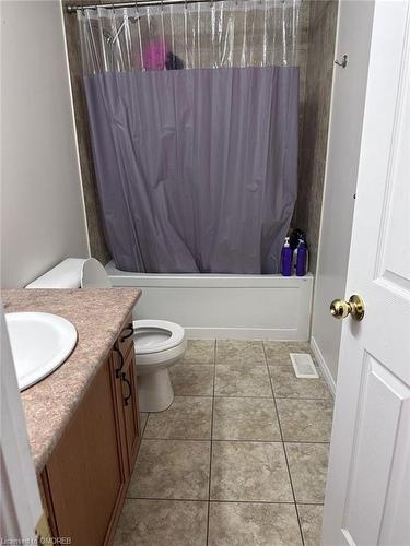 17 Sorrento Street, Kitchener, ON - Indoor Photo Showing Bathroom