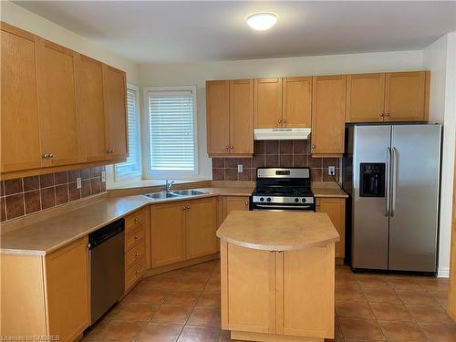 373 Creek Path Avenue, Oakville, ON - Indoor Photo Showing Kitchen With Double Sink