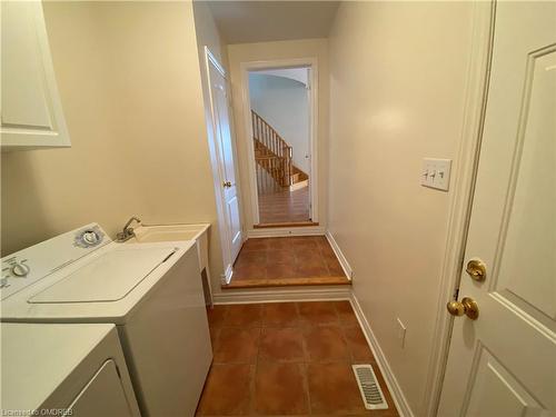 373 Creek Path Avenue, Oakville, ON - Indoor Photo Showing Laundry Room