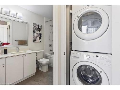 1811-5033 Four Springs Avenue, Mississauga, ON - Indoor Photo Showing Laundry Room