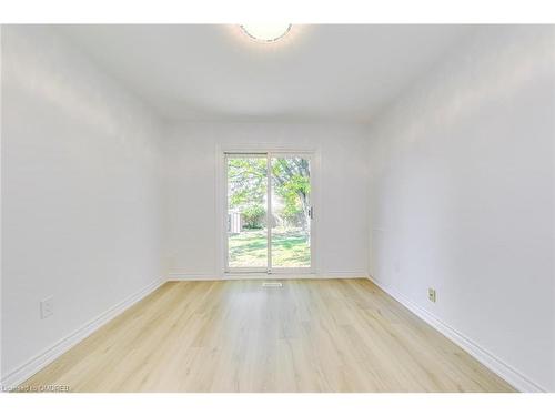 146 Manning Avenue, Hamilton, ON - Indoor Photo Showing Other Room