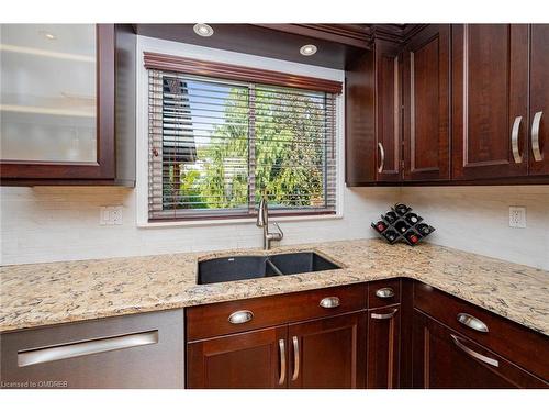 10 Baylor Crescent, Georgetown, ON - Indoor Photo Showing Kitchen With Double Sink