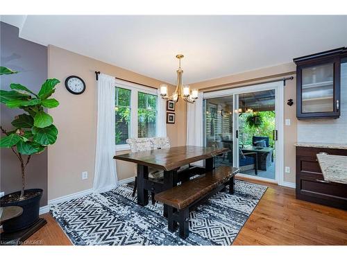 10 Baylor Crescent, Georgetown, ON - Indoor Photo Showing Dining Room