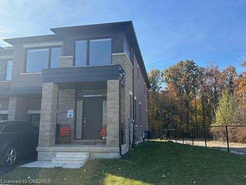 1430 Rose Way, Milton, ON - Outdoor