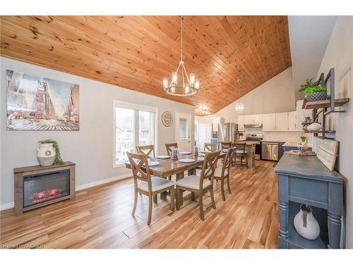 61041 Regional Road 27, Wainfleet, ON - Indoor Photo Showing Dining Room