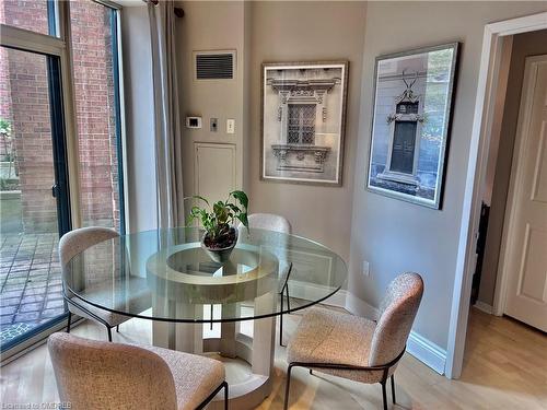 101-185 Robinson Street, Oakville, ON - Indoor Photo Showing Dining Room