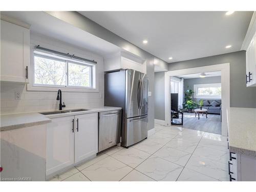 55 Allan Avenue, Hamilton, ON - Indoor Photo Showing Kitchen