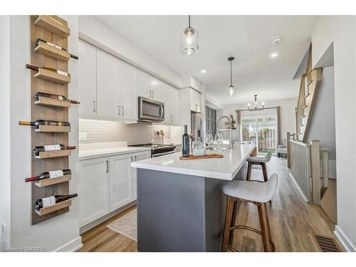 14 Munay Lane, Ancaster, ON - Indoor Photo Showing Kitchen With Upgraded Kitchen