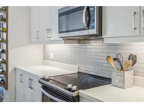 14 Munay Lane, Ancaster, ON - Indoor Photo Showing Kitchen