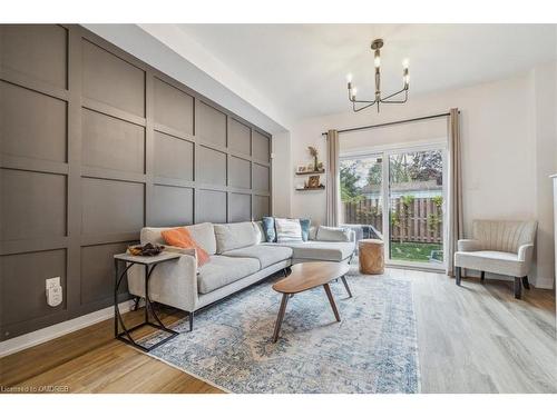 14 Munay Lane, Ancaster, ON - Indoor Photo Showing Living Room