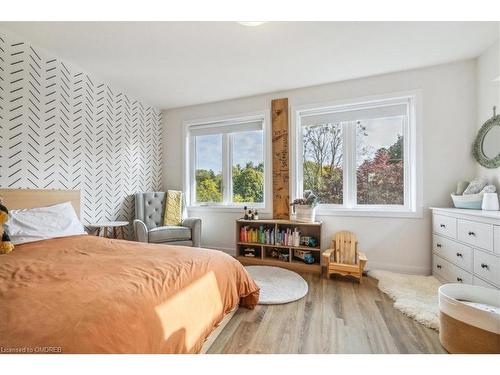 14 Munay Lane, Ancaster, ON - Indoor Photo Showing Bedroom