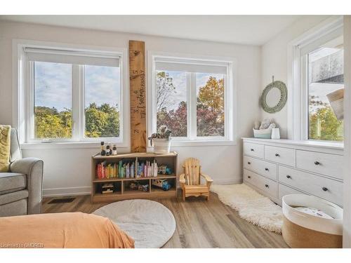 14 Munay Lane, Ancaster, ON - Indoor Photo Showing Bedroom