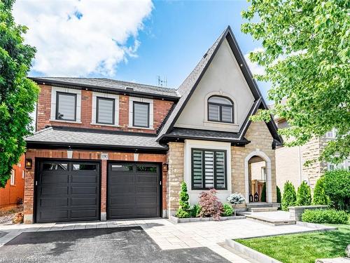 3390 Fox Run Circle, Oakville, ON - Outdoor With Facade