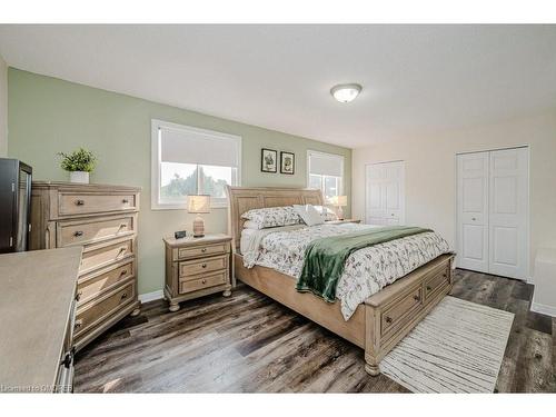 58 Dublin Drive, Hamilton, ON - Indoor Photo Showing Bedroom