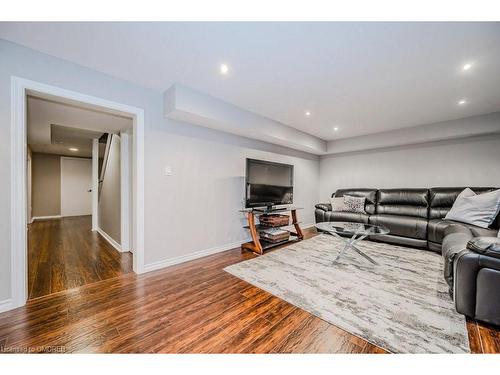 58 Dublin Drive, Hamilton, ON - Indoor Photo Showing Living Room