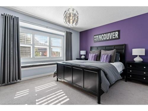 358 Malboeuf Court, Milton, ON - Indoor Photo Showing Bedroom