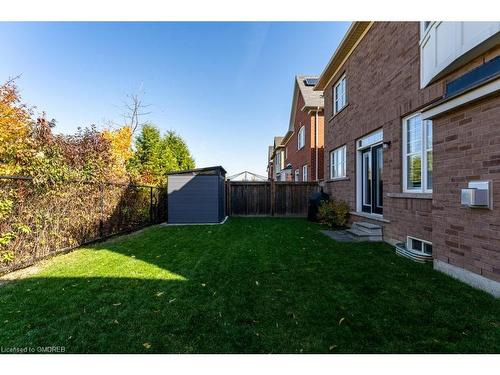 358 Malboeuf Court, Milton, ON - Outdoor