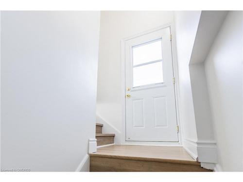 46 Upper Walker Avenue, Stoney Creek, ON - Indoor Photo Showing Other Room