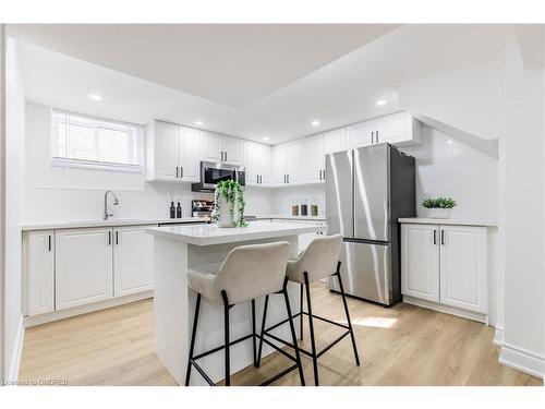 46 Upper Walker Avenue, Stoney Creek, ON - Indoor Photo Showing Kitchen With Stainless Steel Kitchen With Upgraded Kitchen