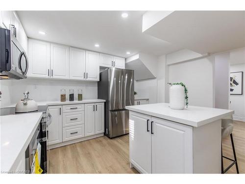 46 Upper Walker Avenue, Stoney Creek, ON - Indoor Photo Showing Kitchen With Stainless Steel Kitchen With Upgraded Kitchen