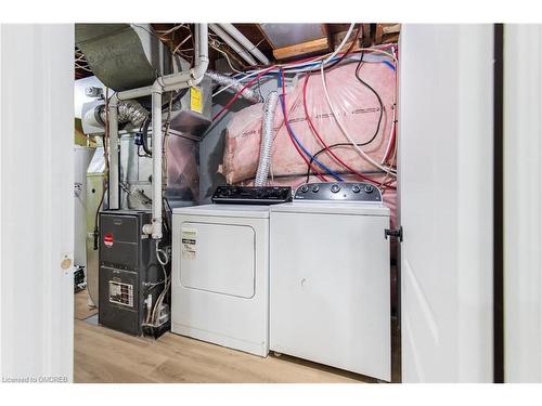 46 Upper Walker Avenue, Stoney Creek, ON - Indoor Photo Showing Laundry Room