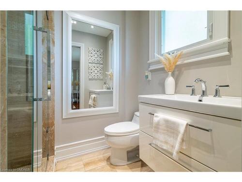 3587 Sideroad 10, Bradford, ON - Indoor Photo Showing Bathroom