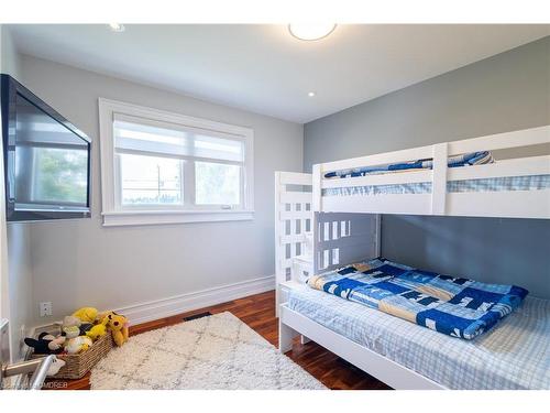 3587 Sideroad 10, Bradford, ON - Indoor Photo Showing Bedroom