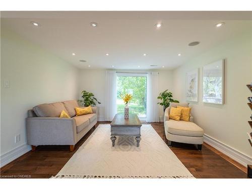 3587 Sideroad 10, Bradford, ON - Indoor Photo Showing Living Room