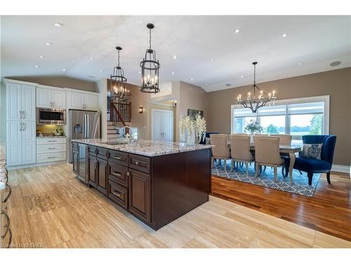 3587 Sideroad 10, Bradford, ON - Indoor Photo Showing Kitchen With Upgraded Kitchen