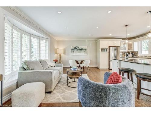 2492 Rebecca Street, Oakville, ON - Indoor Photo Showing Living Room