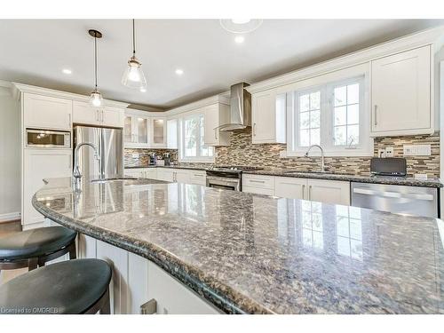 2492 Rebecca Street, Oakville, ON - Indoor Photo Showing Kitchen With Upgraded Kitchen